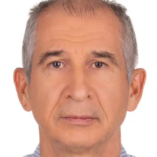 Dr Kosikowski, dr n. med. Wojciech Kosikowski, gastroenterolog, specjalista chorób wewnętrznyc, na zdjęciu Pan Doktor, Scanmed, Gastromed